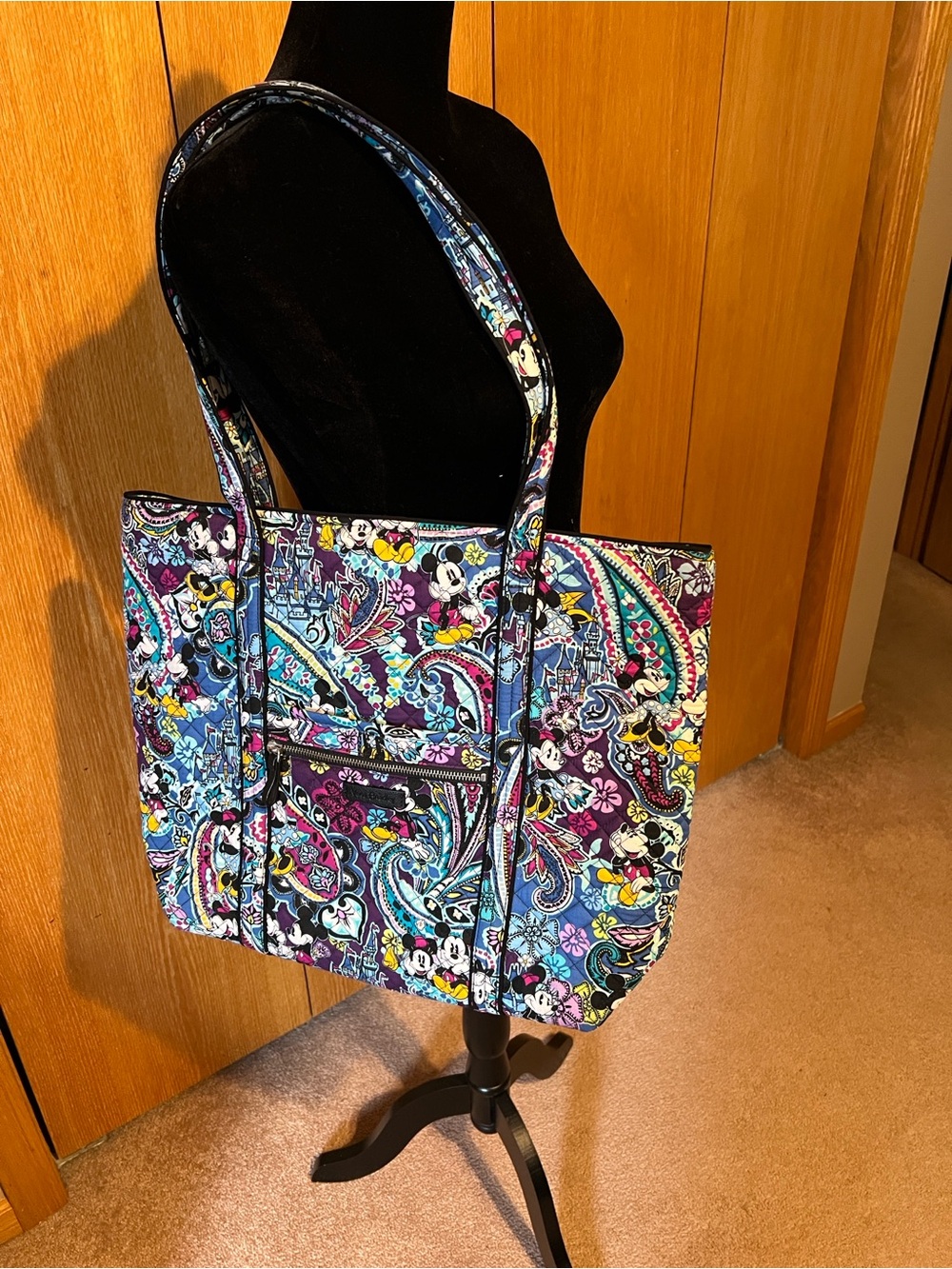 NWOT Vera Bradley, Disney Park tote with retired fabric